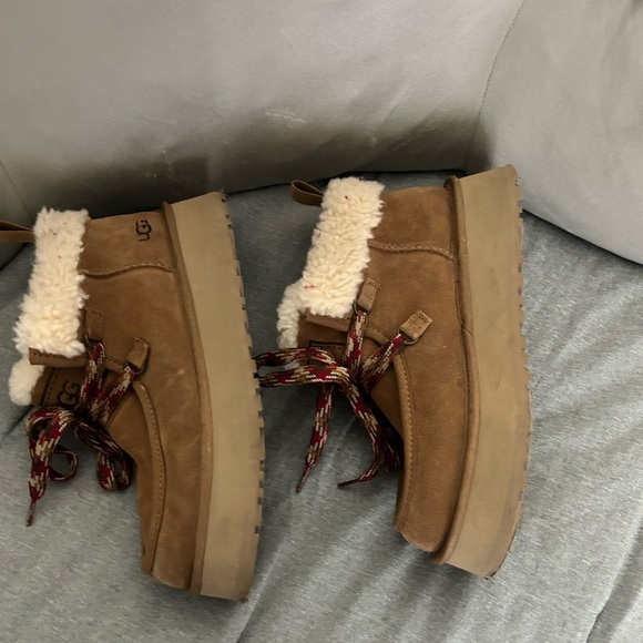 UGG Funkarra Suede shearling Lace up booties Size 8 - Picture 3 of 6